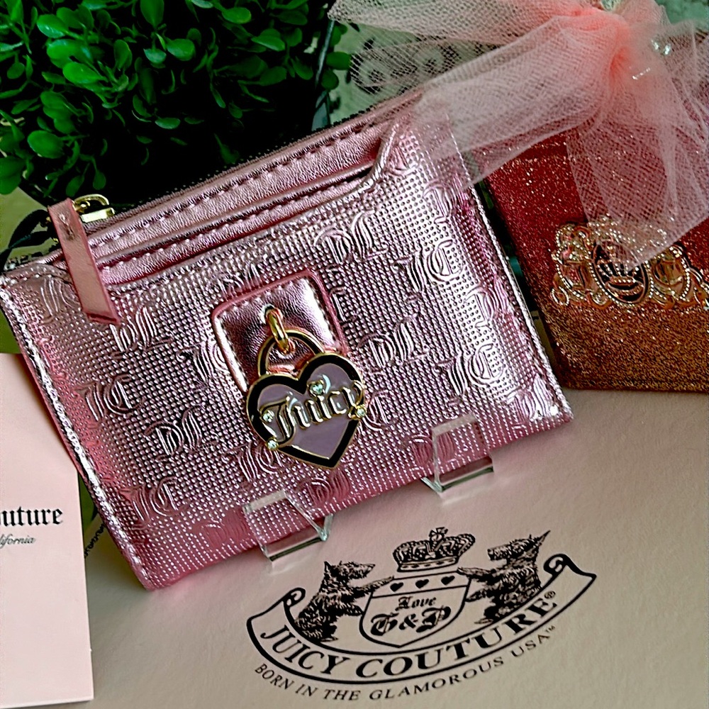 New Juicy Couture metallic blush wallet with pull out card case - Picture 15 of 16